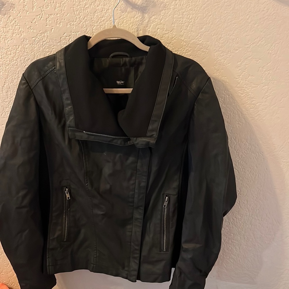 Women’s mossimo black faux leather moto jacket xxl